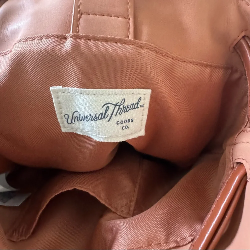 Universal Thread Brown Faux Leather Bucket Crossbody‎ Purse